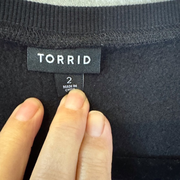 Torrid Classic Black Knit Crew Neck Sweatshirt. Excellent Condition. - Picture 3 of 6